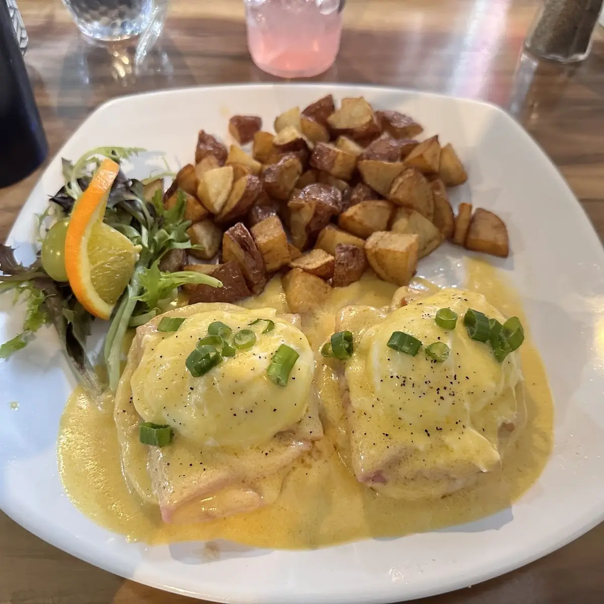Crab Benedict