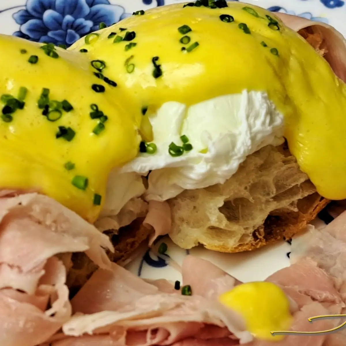 Eggs Benedict