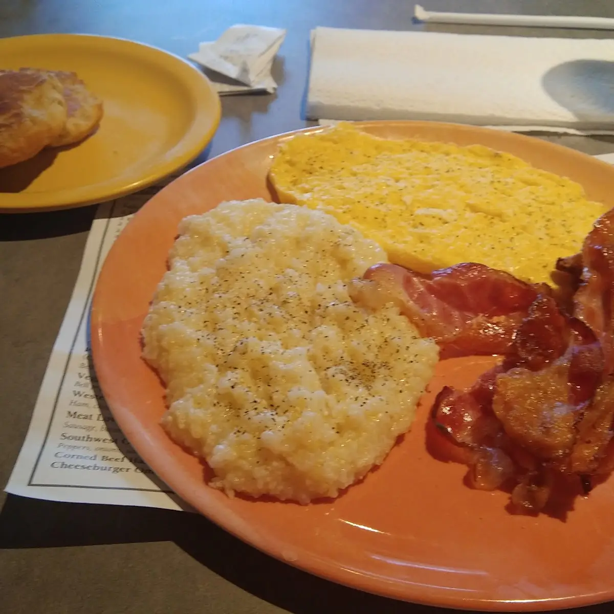 2 Eggs w Country Ham