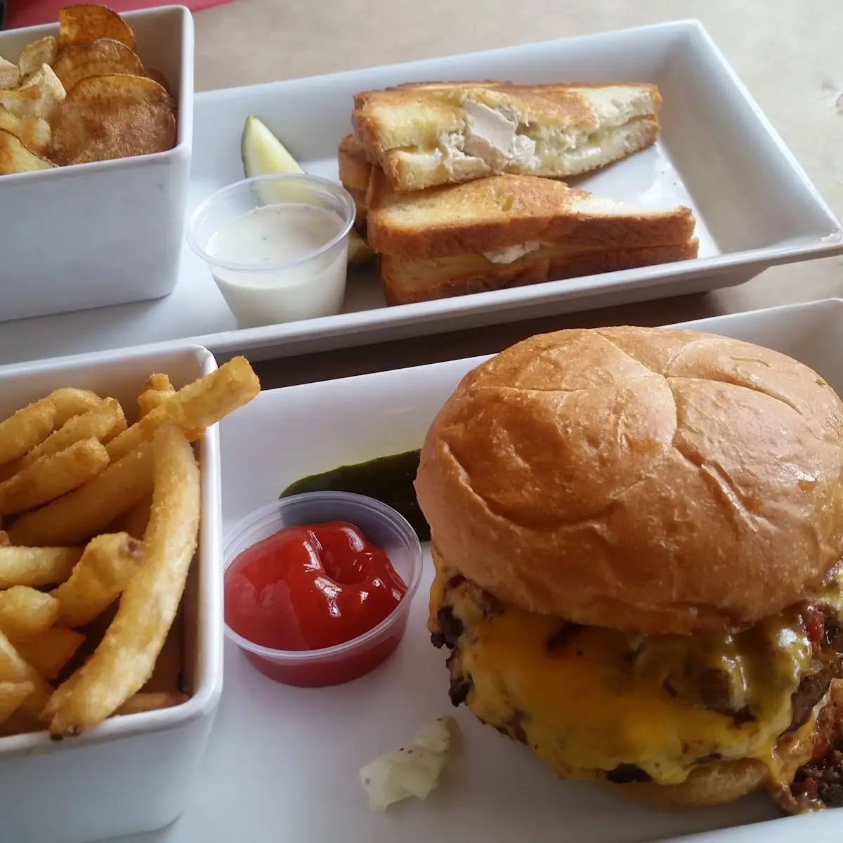 Creek Burger