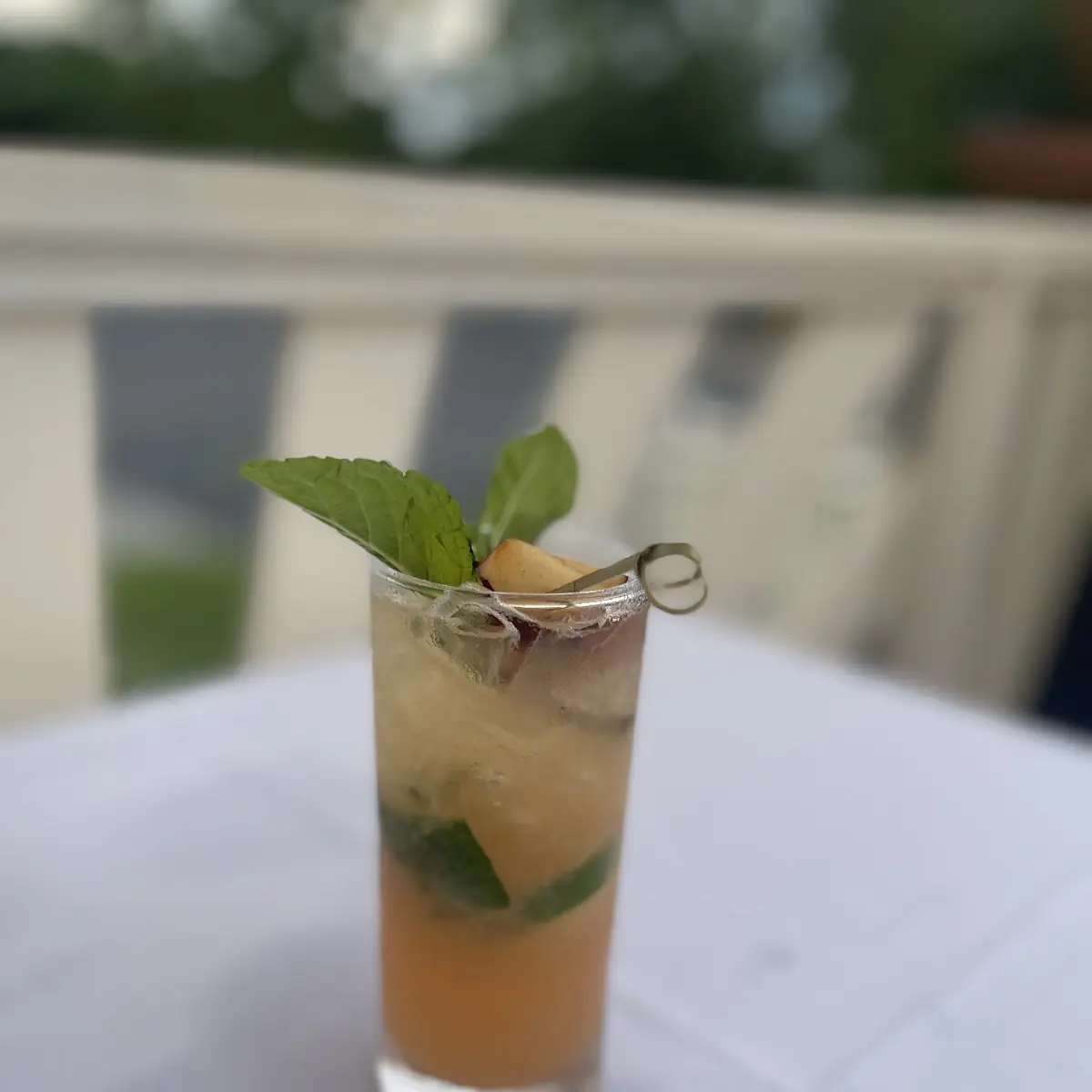 Mango Mint Tea Fizz