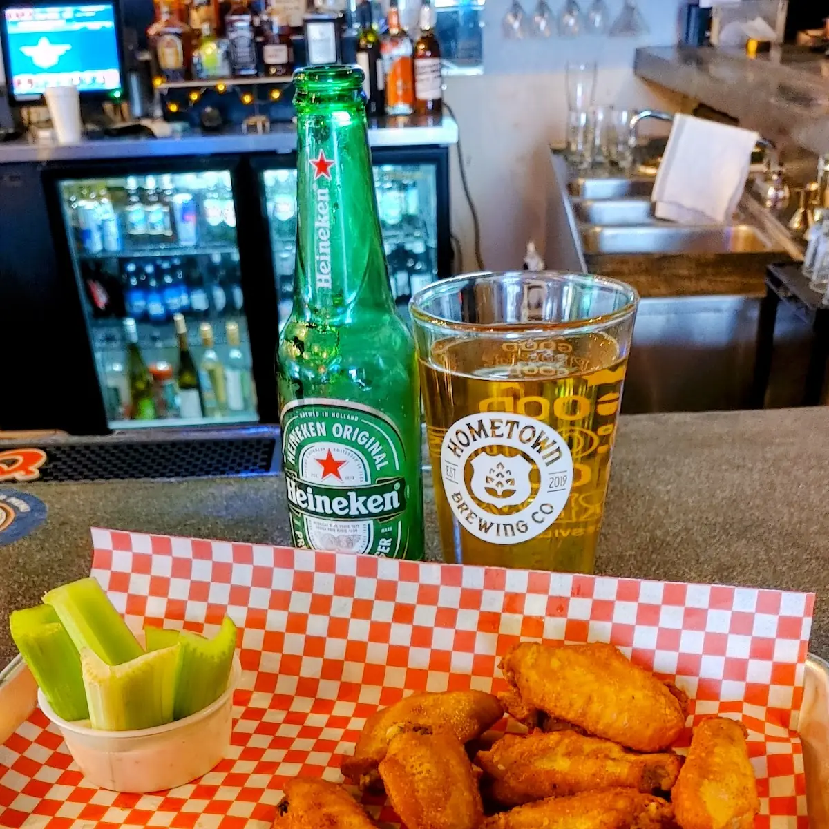 Chicken Wings Celery & Ranch Dressing