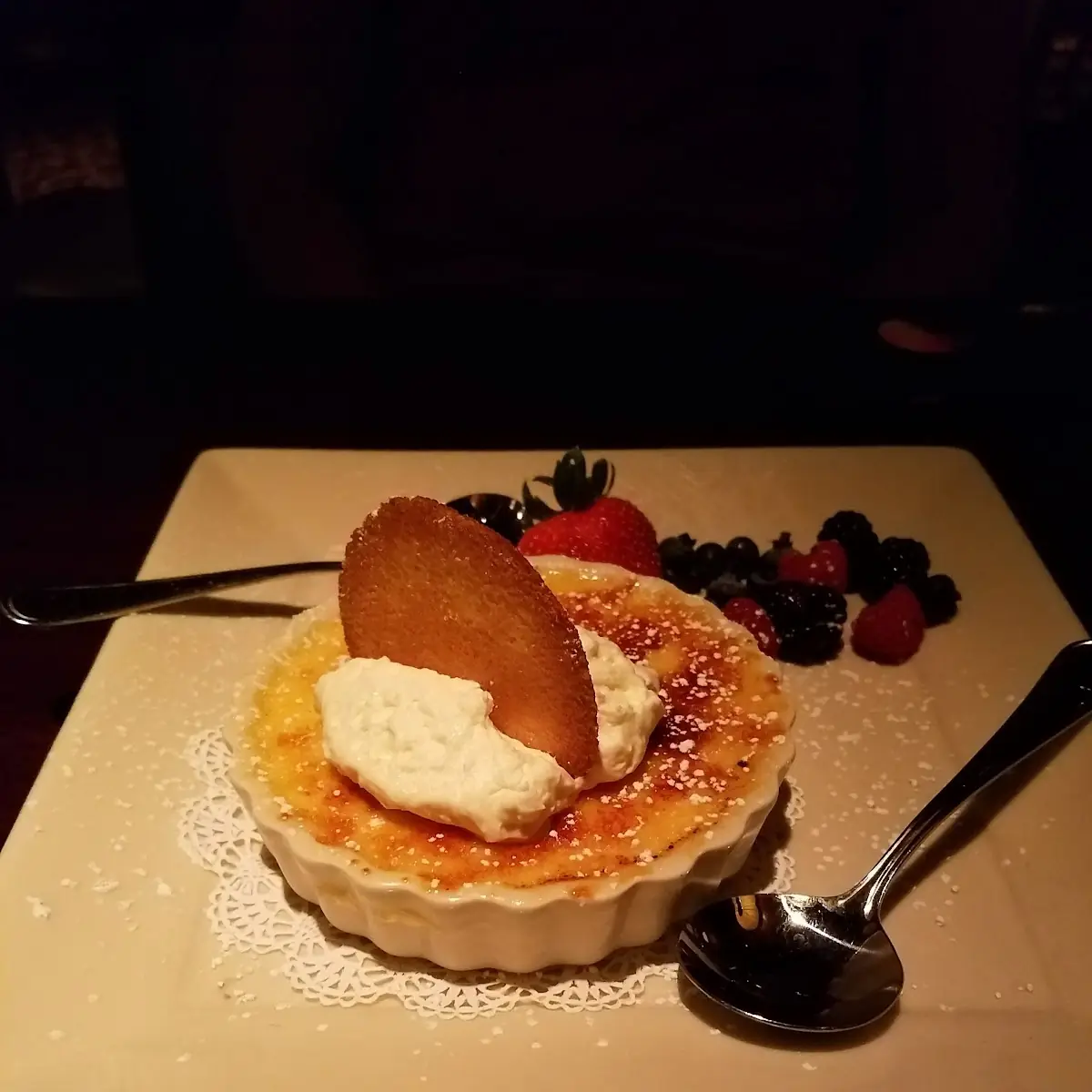 Crème Brulée with Fresh Fruit