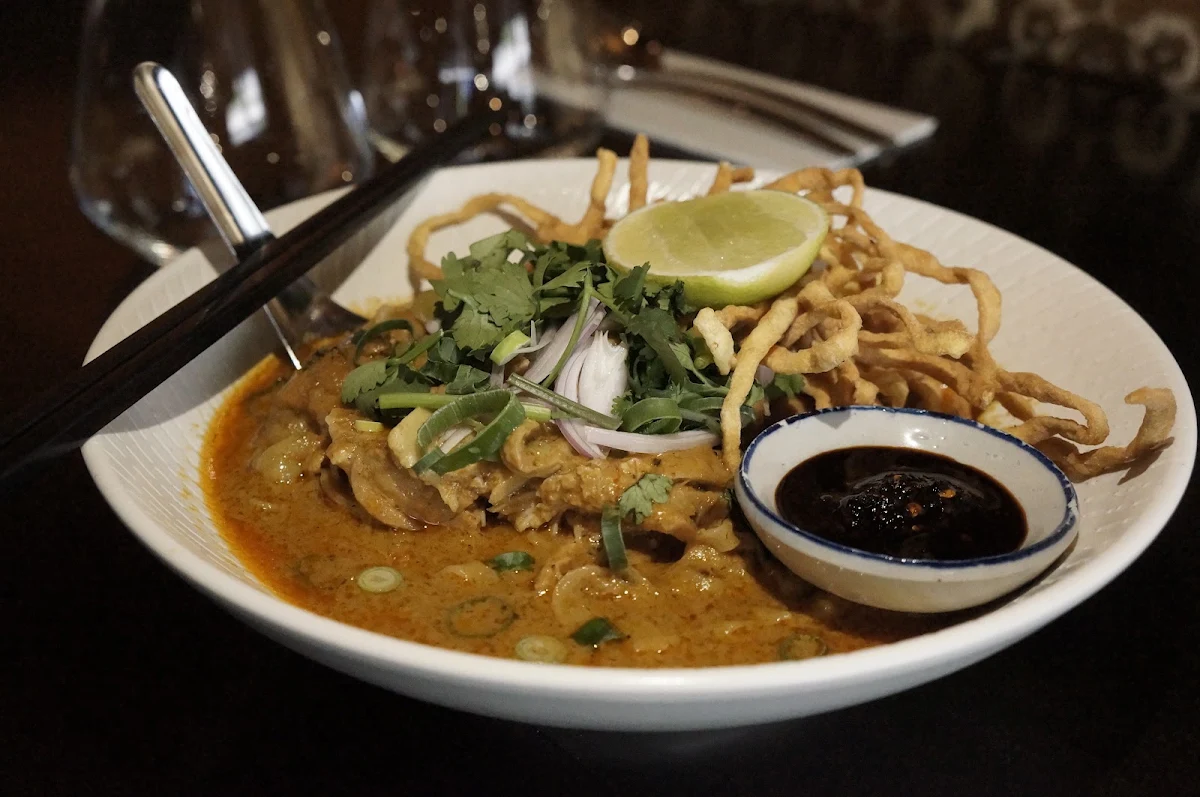 Khao Soi LS, Soi 25 Thai Restaurant & Bar
