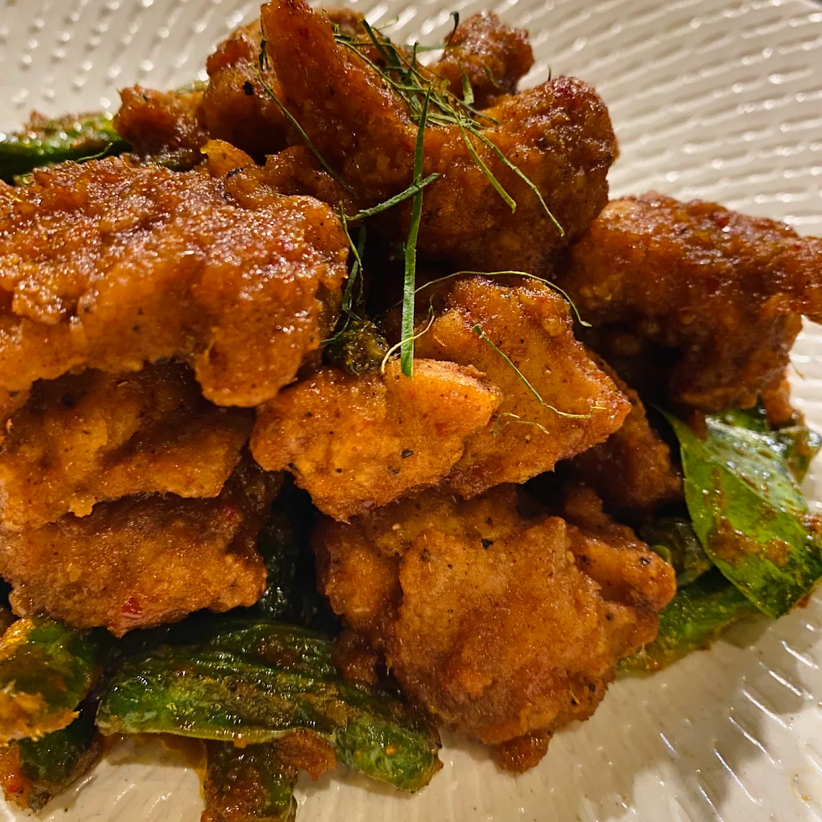 Prik King Crispy Chicken, Soi 25 Thai Restaurant & Bar