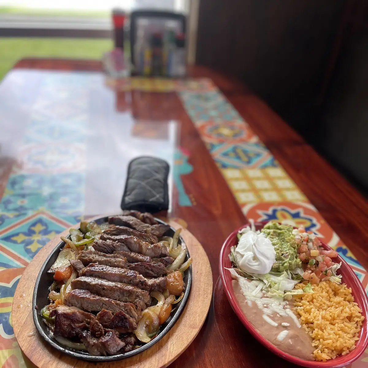 T-Bone Steak a La Tampiqueña