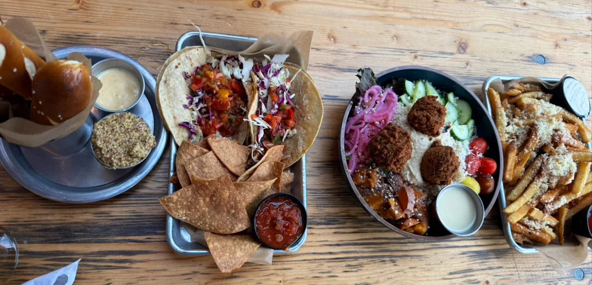 Buddha Bowl with Falafel