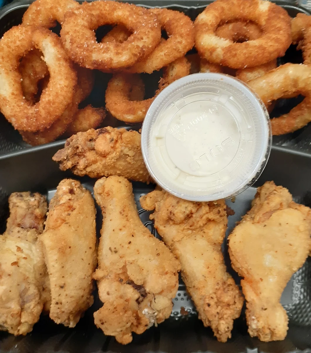 Wingettes and Onion Rings