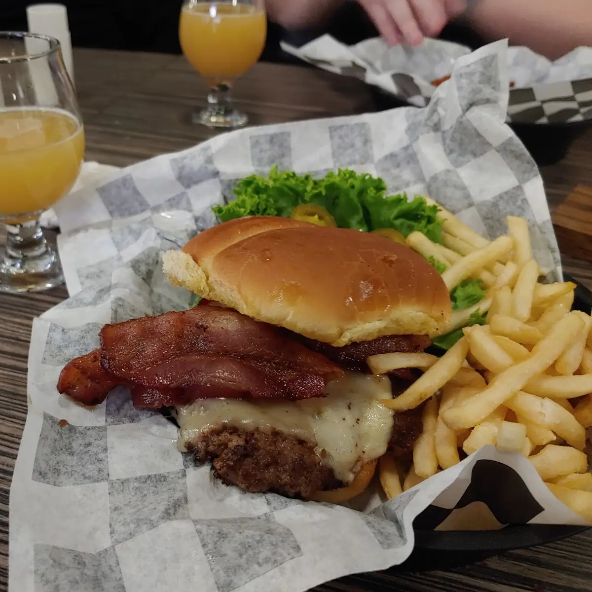 Classic Burger Basket