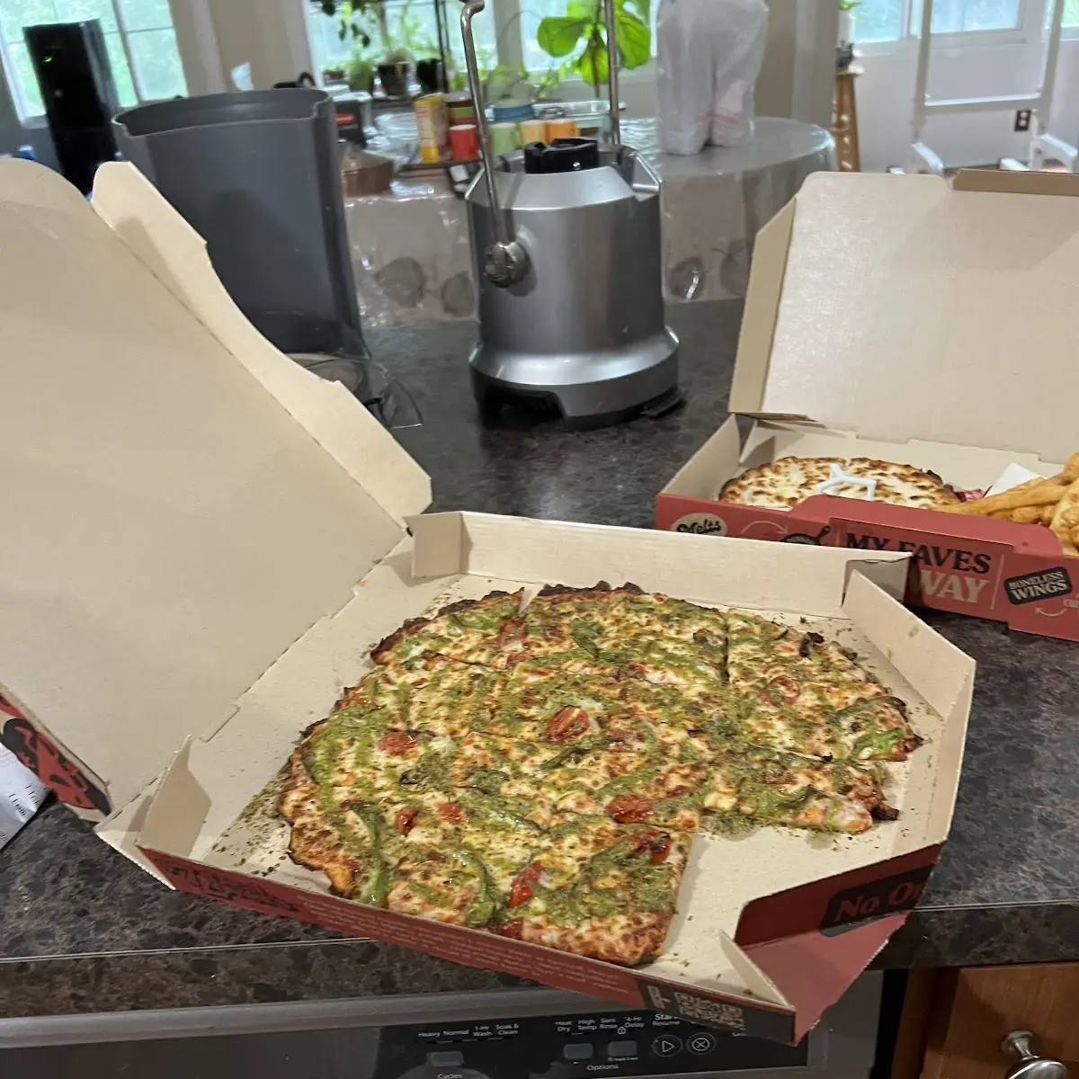 Pizza Hut Pesto Pizza