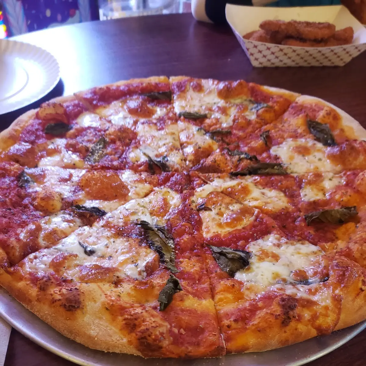 Large French Basil Pizza Margherita