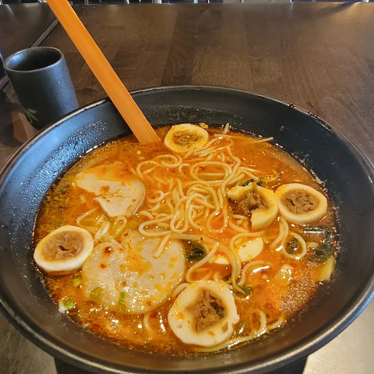 Assorted Seafood Rice Noodles * (Mild Spicy) 海鲜米粉 * (微辣)