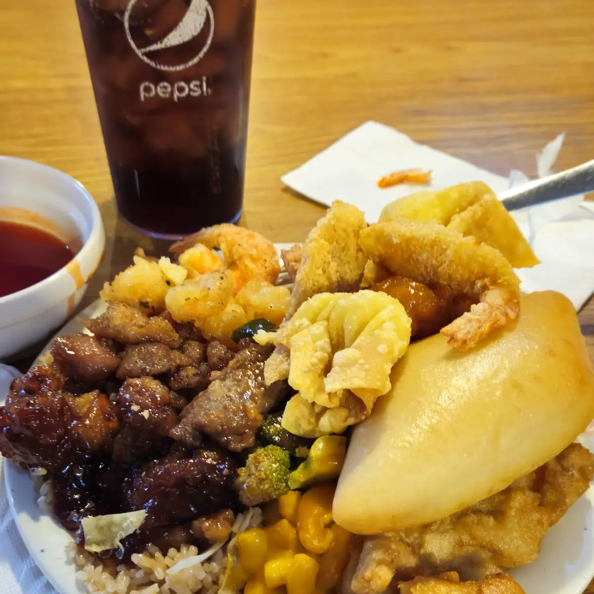 General TSO's Chicken Rice and Rolls