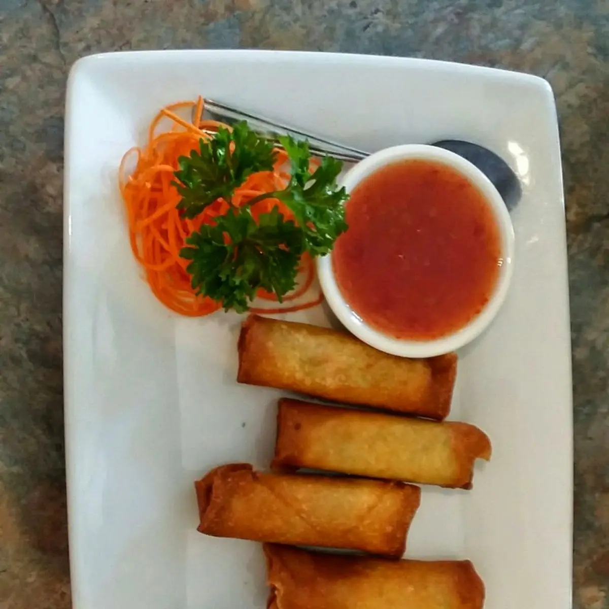 Crispy Spring Roll 6 pcs - Hangryyy
