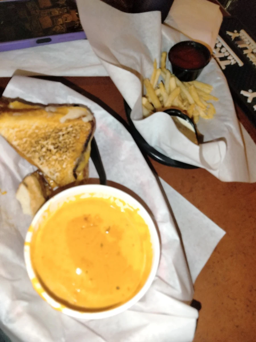 Grilled Cheese with Homemade Tomato Soup
