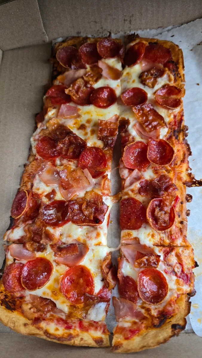 Crisp Pizza