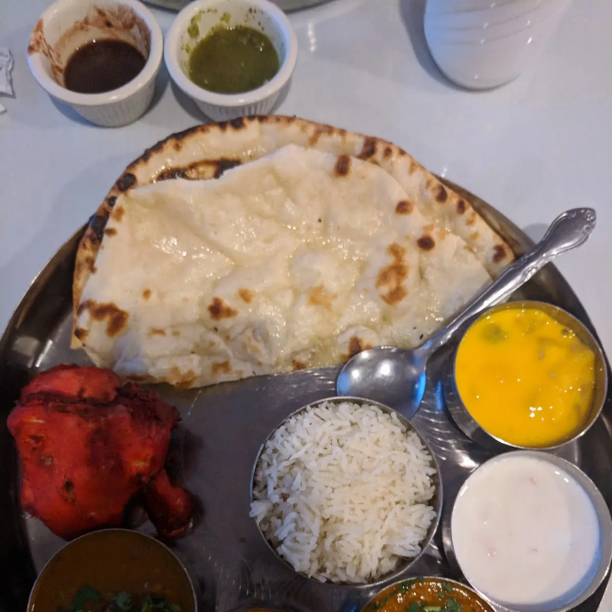 Samosa Naan White Rice Thali