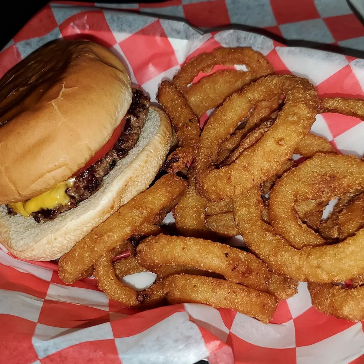 Cheese Burger & Onion Rings