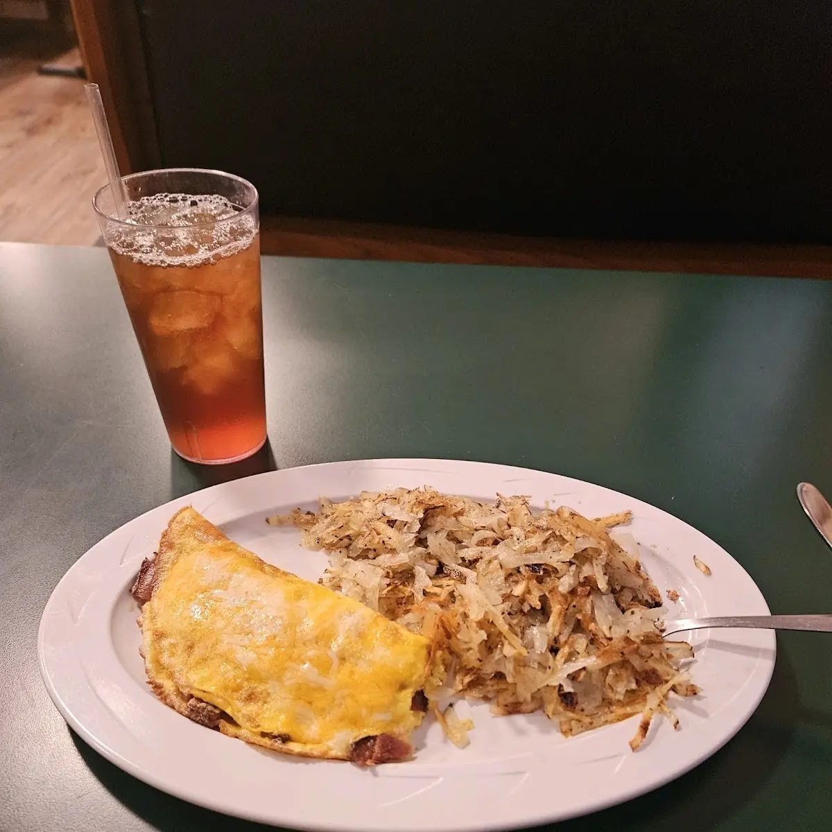 Bacon and Cheese Omelette with Hash Browns