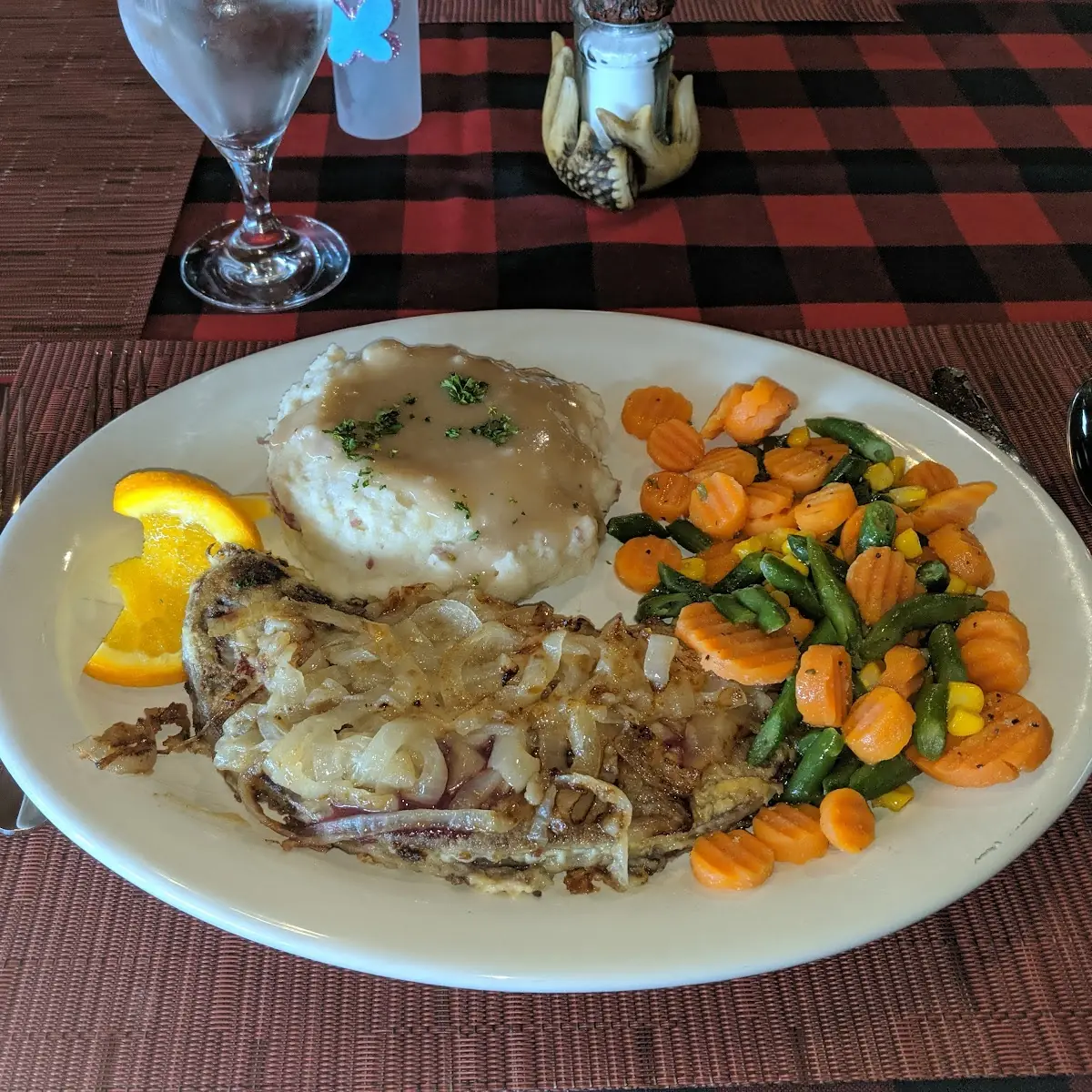Liver and Onions with Mashed Potatoes