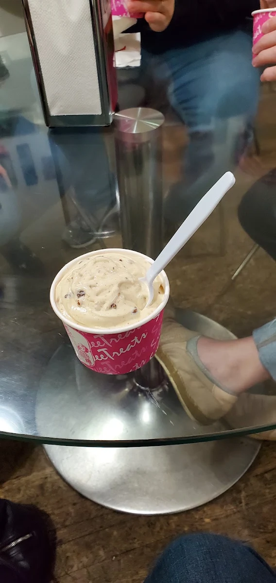 Vanilla Ice Cream with Malt and Cookie Dough