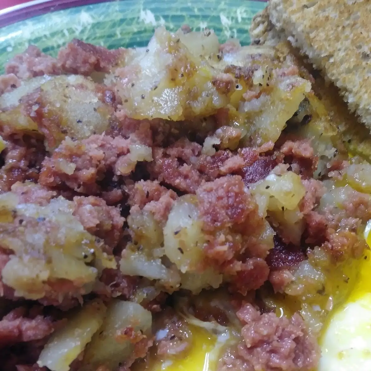 Corned Beef Hash 2 Eggs Toast