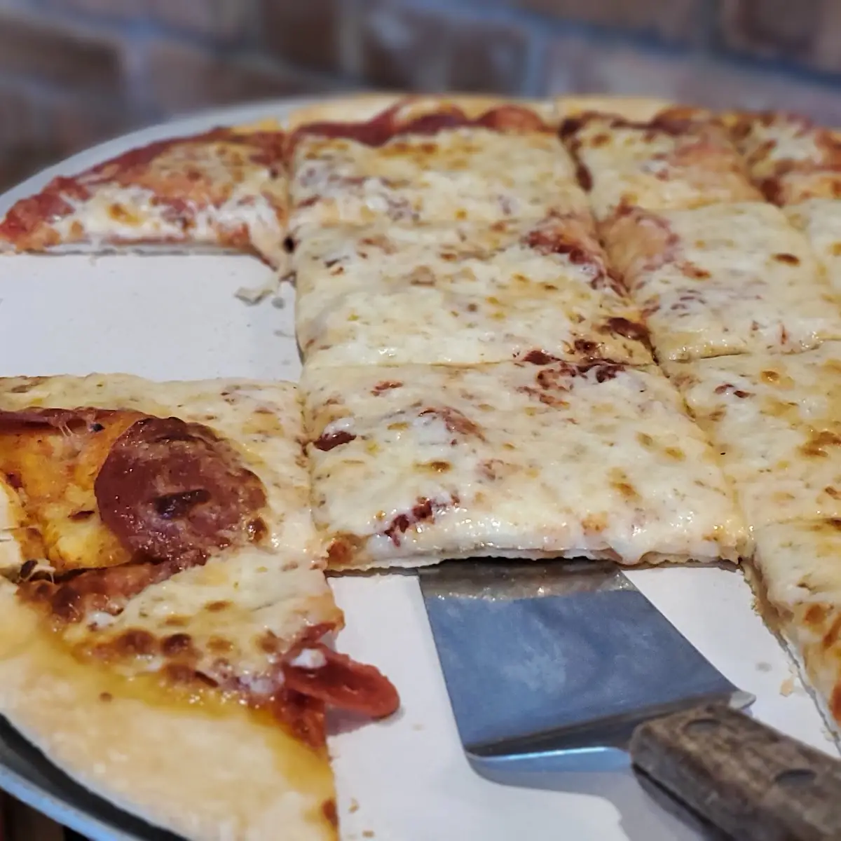 Thin Crust Pepperoni Pizza