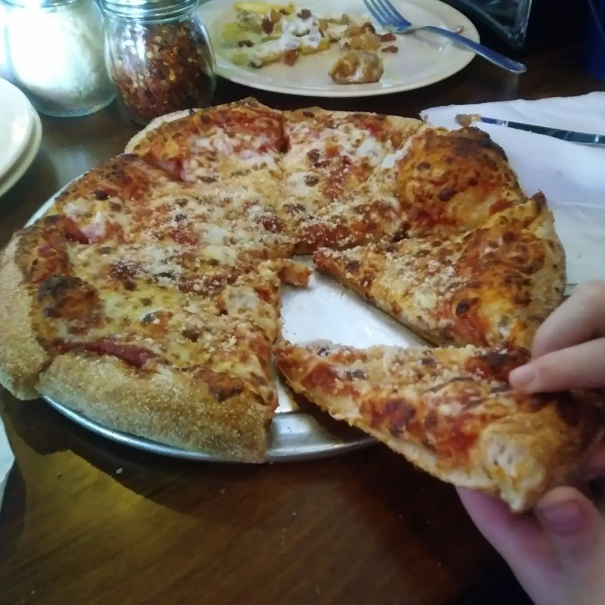 BBQ Mac and Cheese Pizza