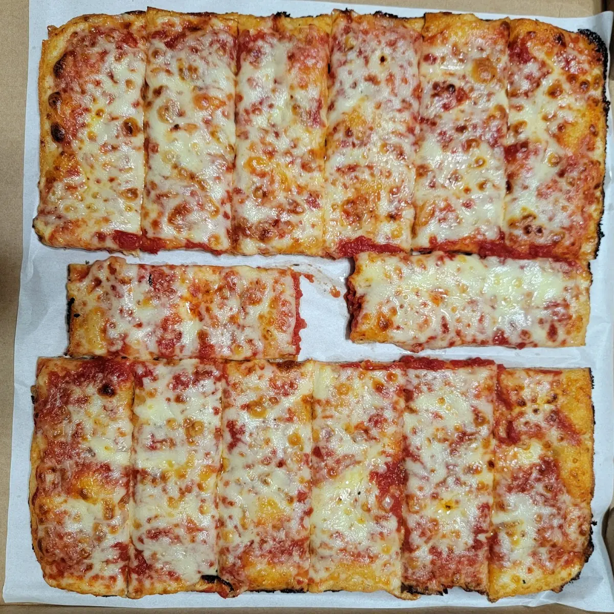 Half Tray White Pizza with or Without Broccoli and Onion