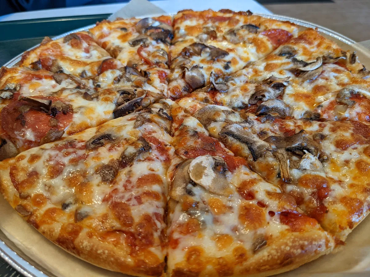 Mushroom and Pepperoni Pizza