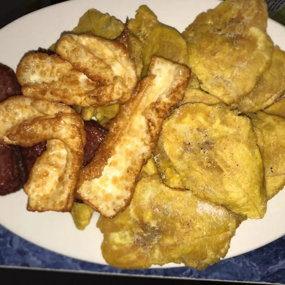Plato De Chicharrón Fried Pork Rind Platter