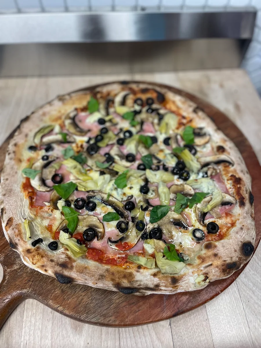 Highlights, Tomi’s pizza