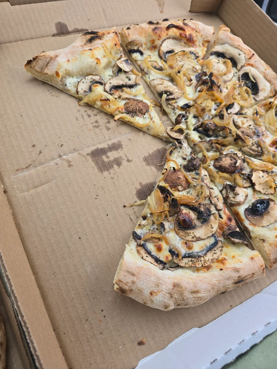 Highlights, Tomi’s pizza