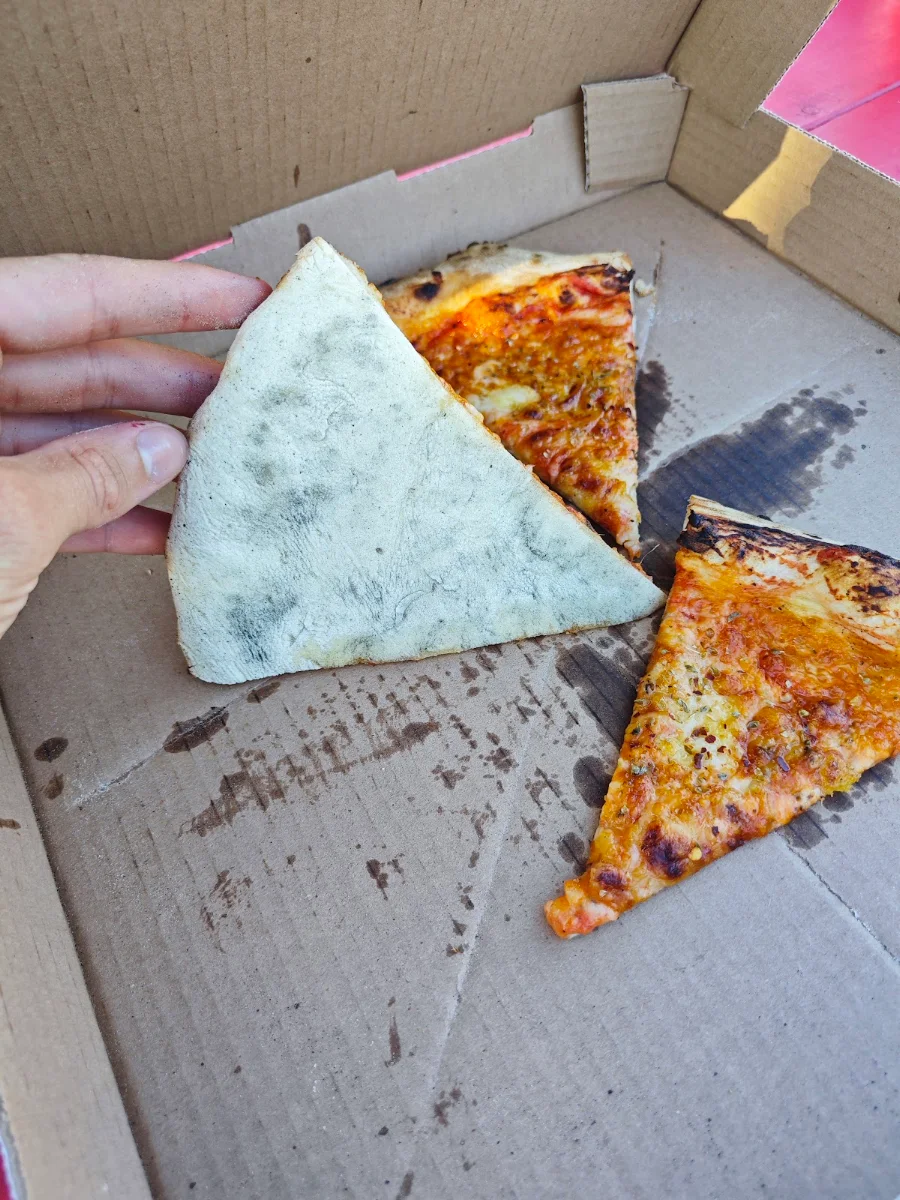 Highlights, Tomi’s pizza