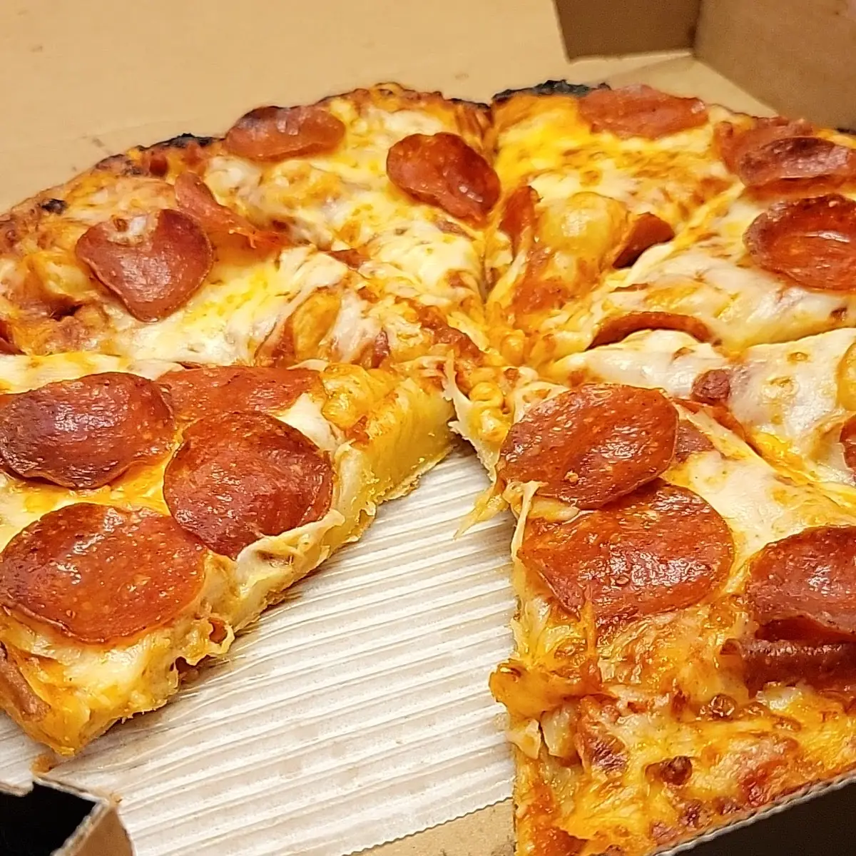 Medium Pepperoni Pizza