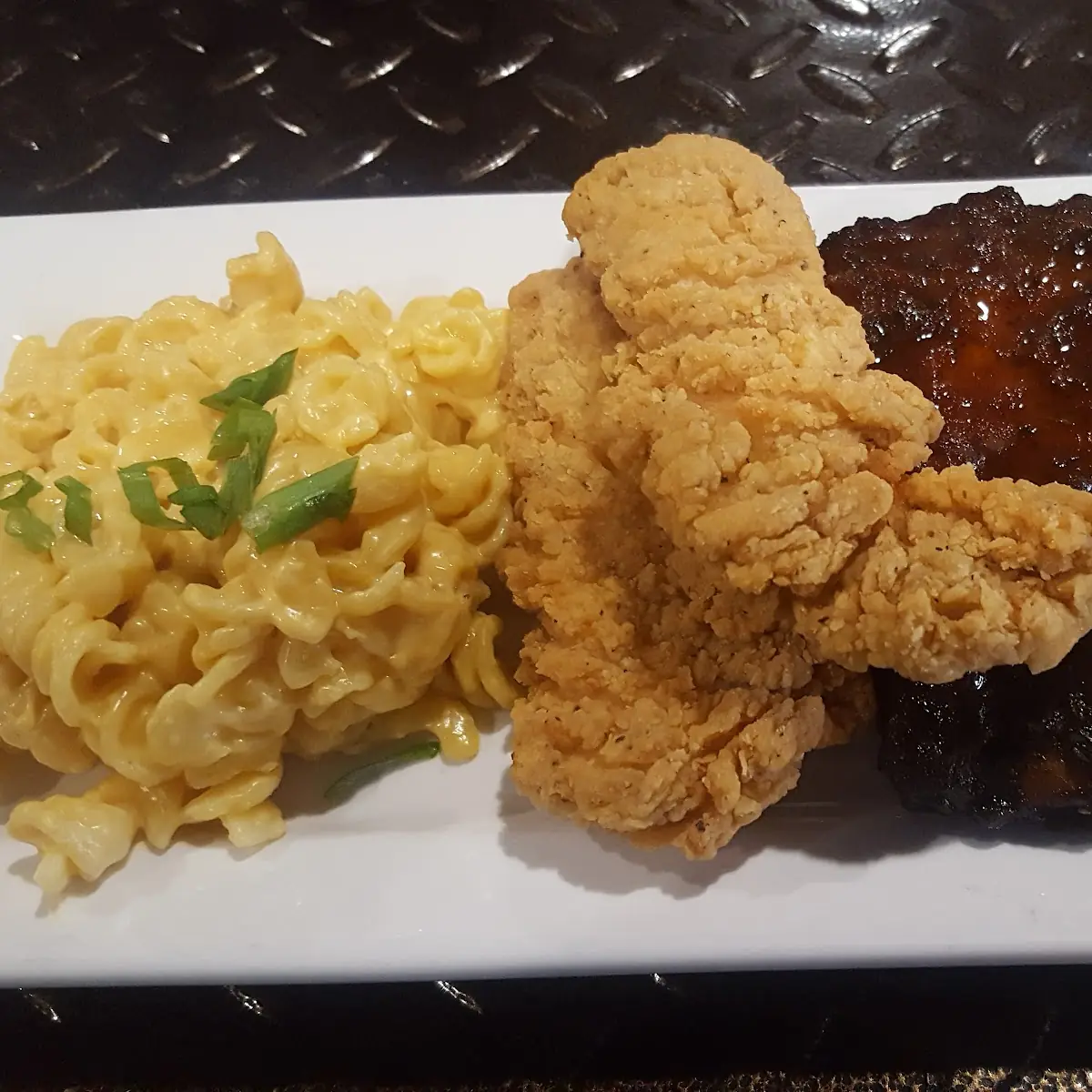 Mac & Cheese with S & Ribs