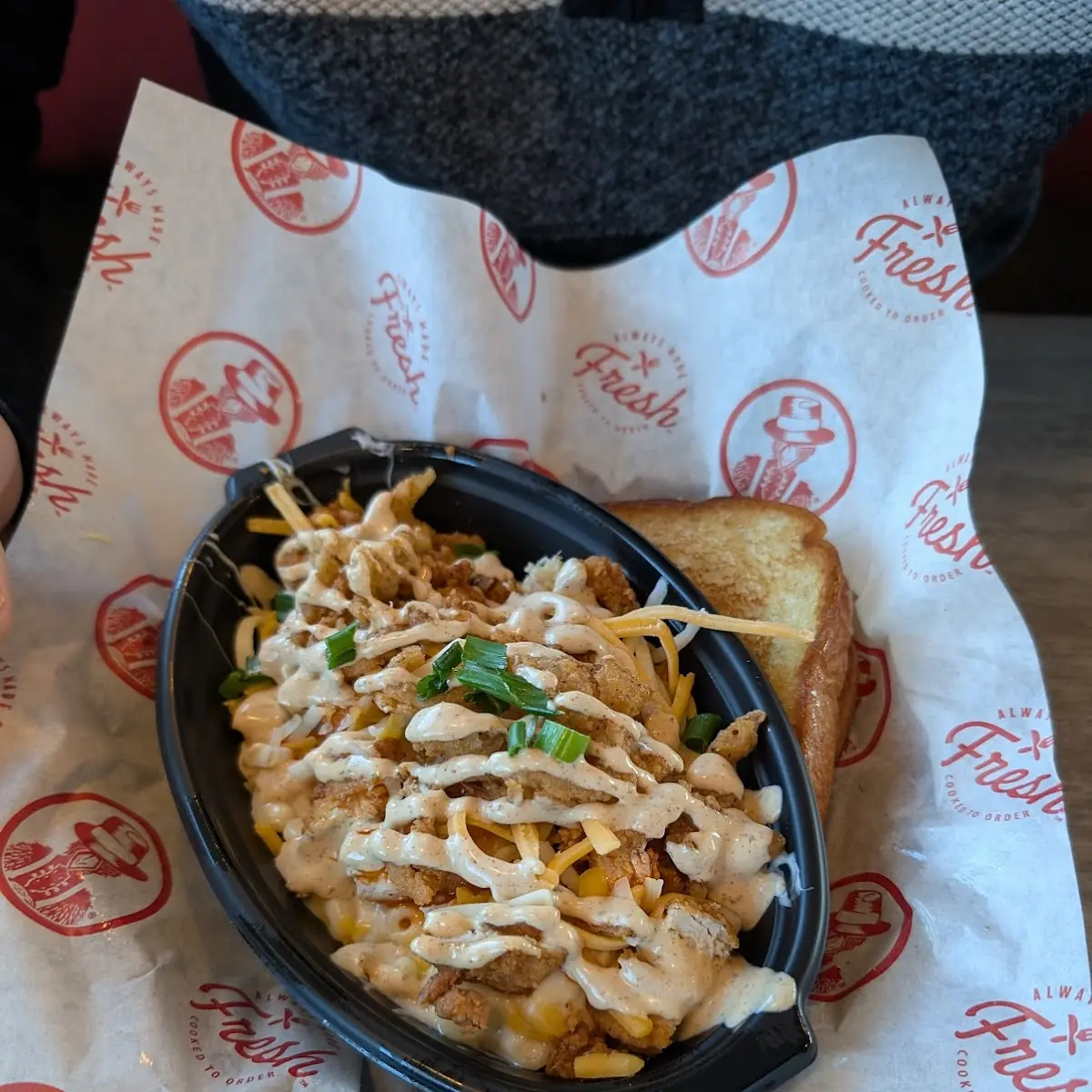 Buffalo Chicken Mac and Cheese