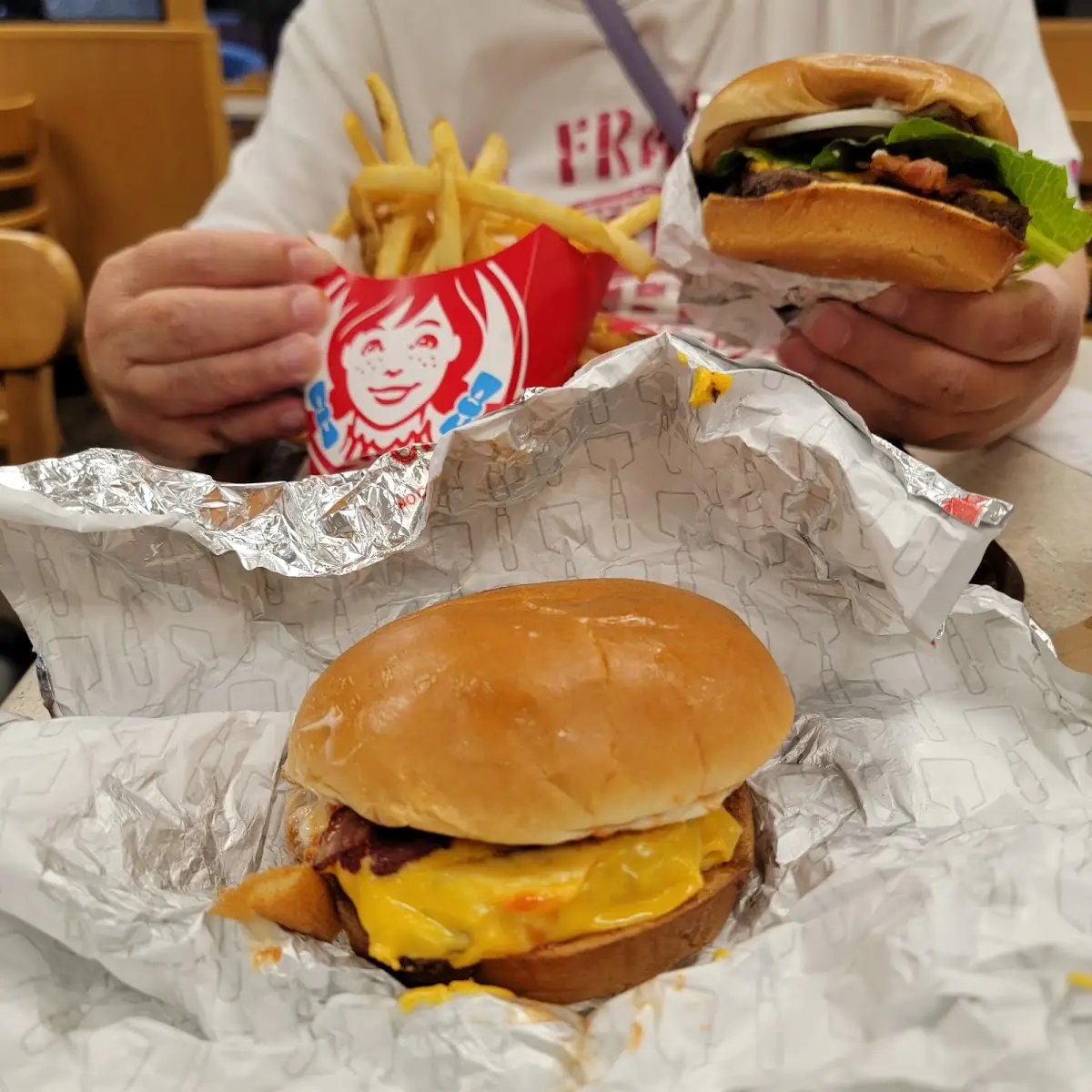 Jr Cheeseburger Deluxe