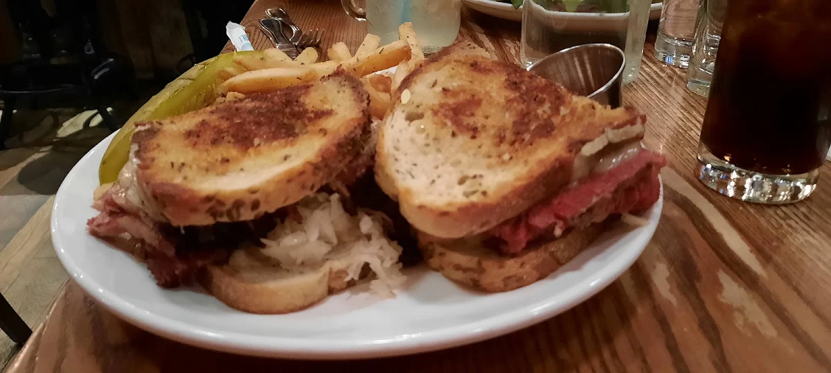 Pastrami Reuben