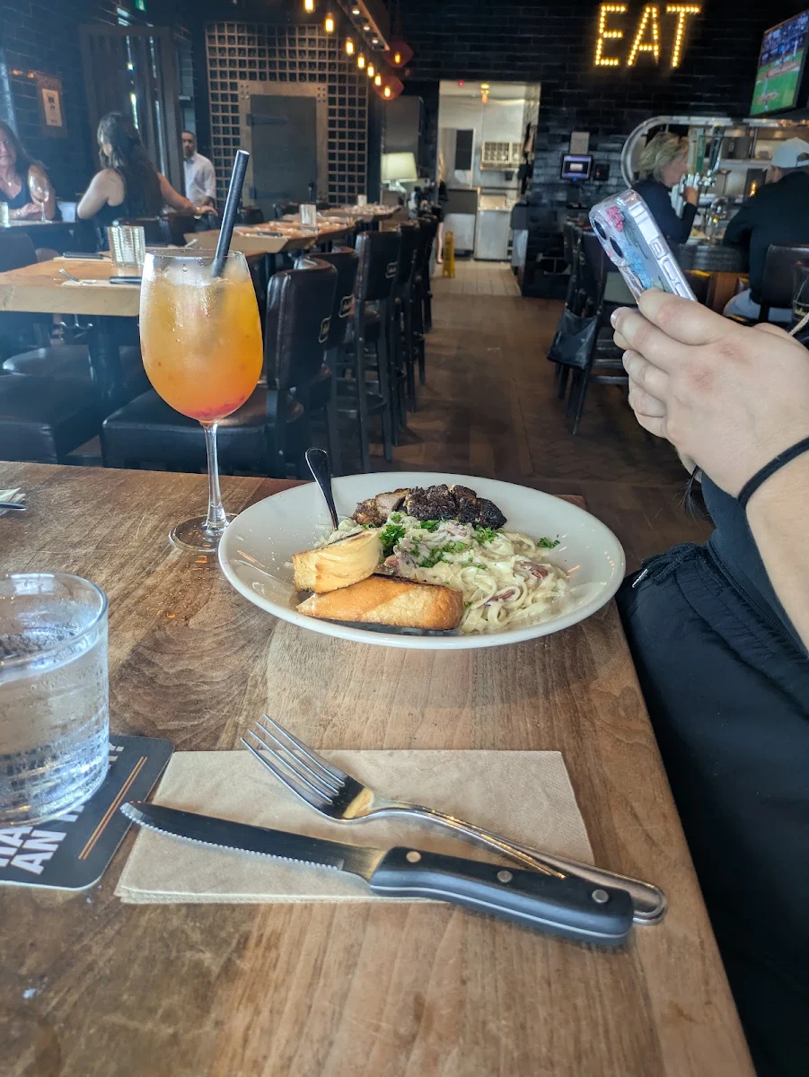 Blackened Chicken and Fettuccine Alfredo, Browns Socialhouse Ridgecrest