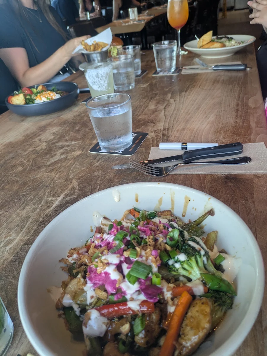 Dragon Bowl, Browns Socialhouse Ridgecrest