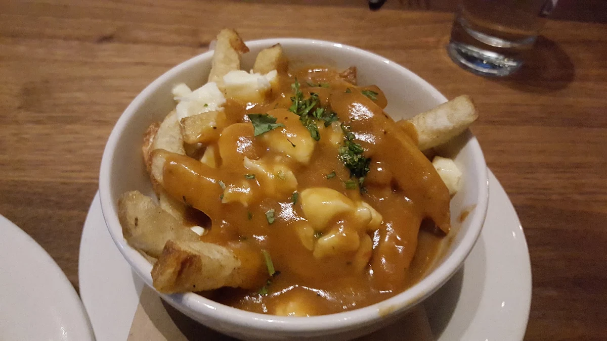 Poutine, Browns Socialhouse Ridgecrest