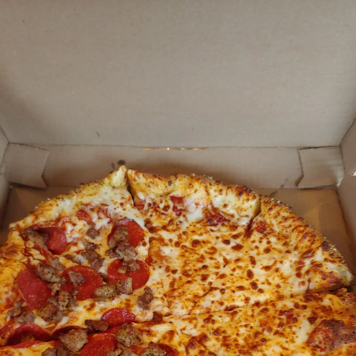 Great Lookin Pizza
