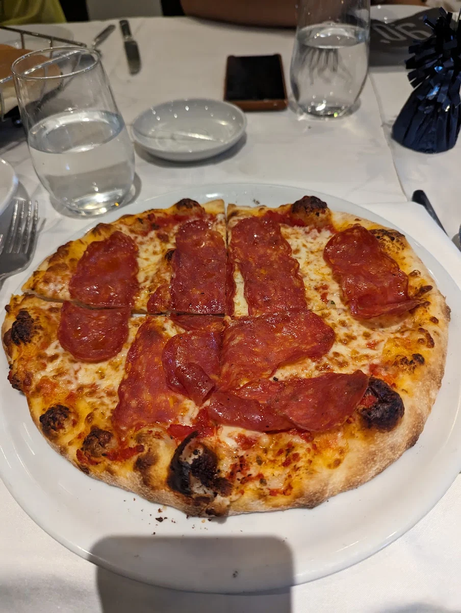 Pizza au olives vertes et fromage / Green Olives and Cheese Pizza