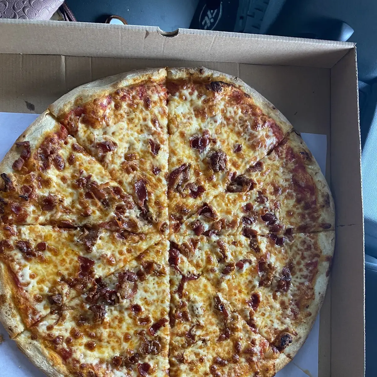 Bacon Cheddar Cheese Pizza