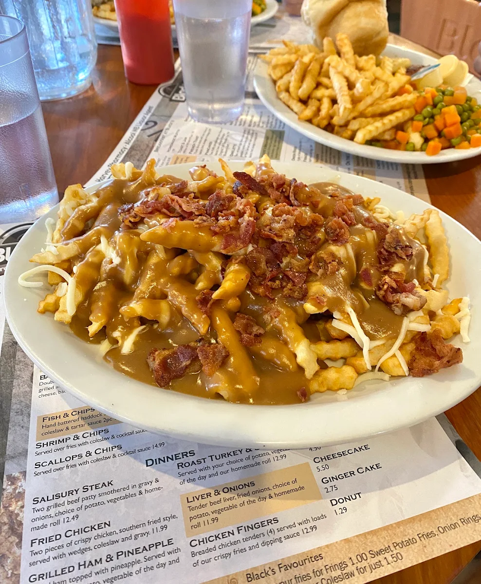 Poutine Large, Black's Grocery and Café