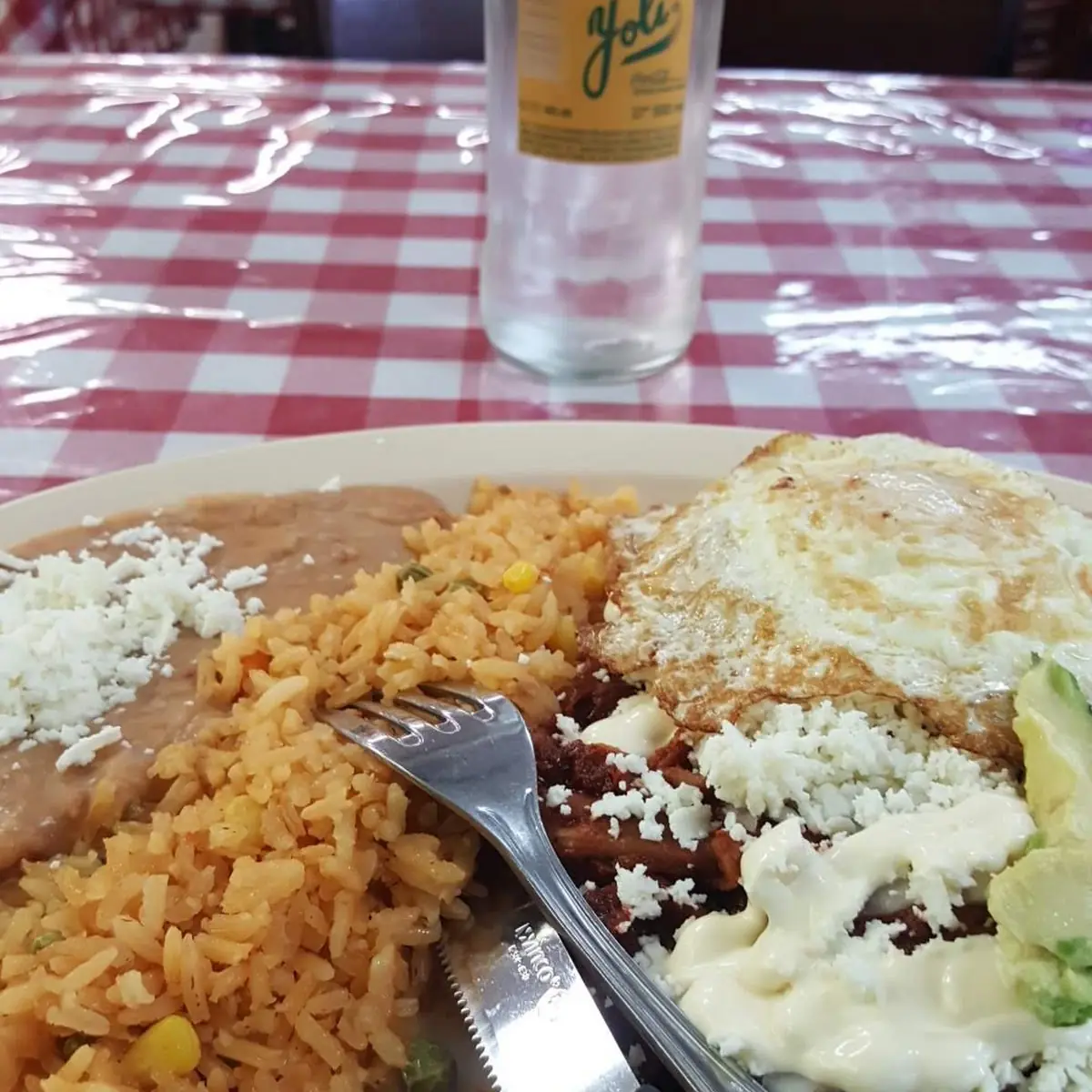 Chilaquiles Rojos Con Huevo