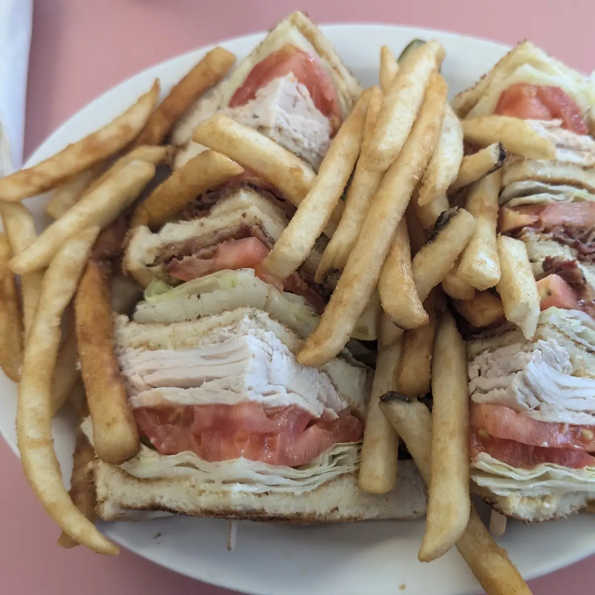 blt Sandwich with French Fries