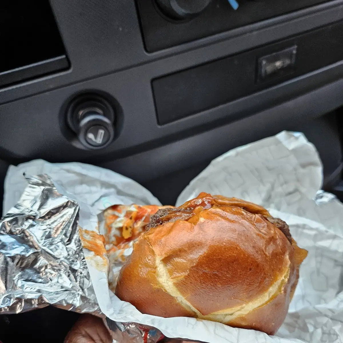 Pretzel Bacon Pub Burger