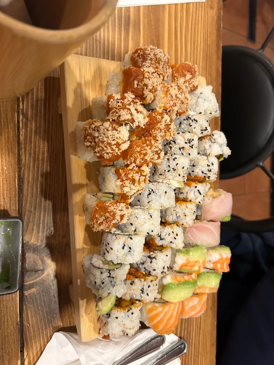 Spicy Tuna Sushi (2 pcs)
